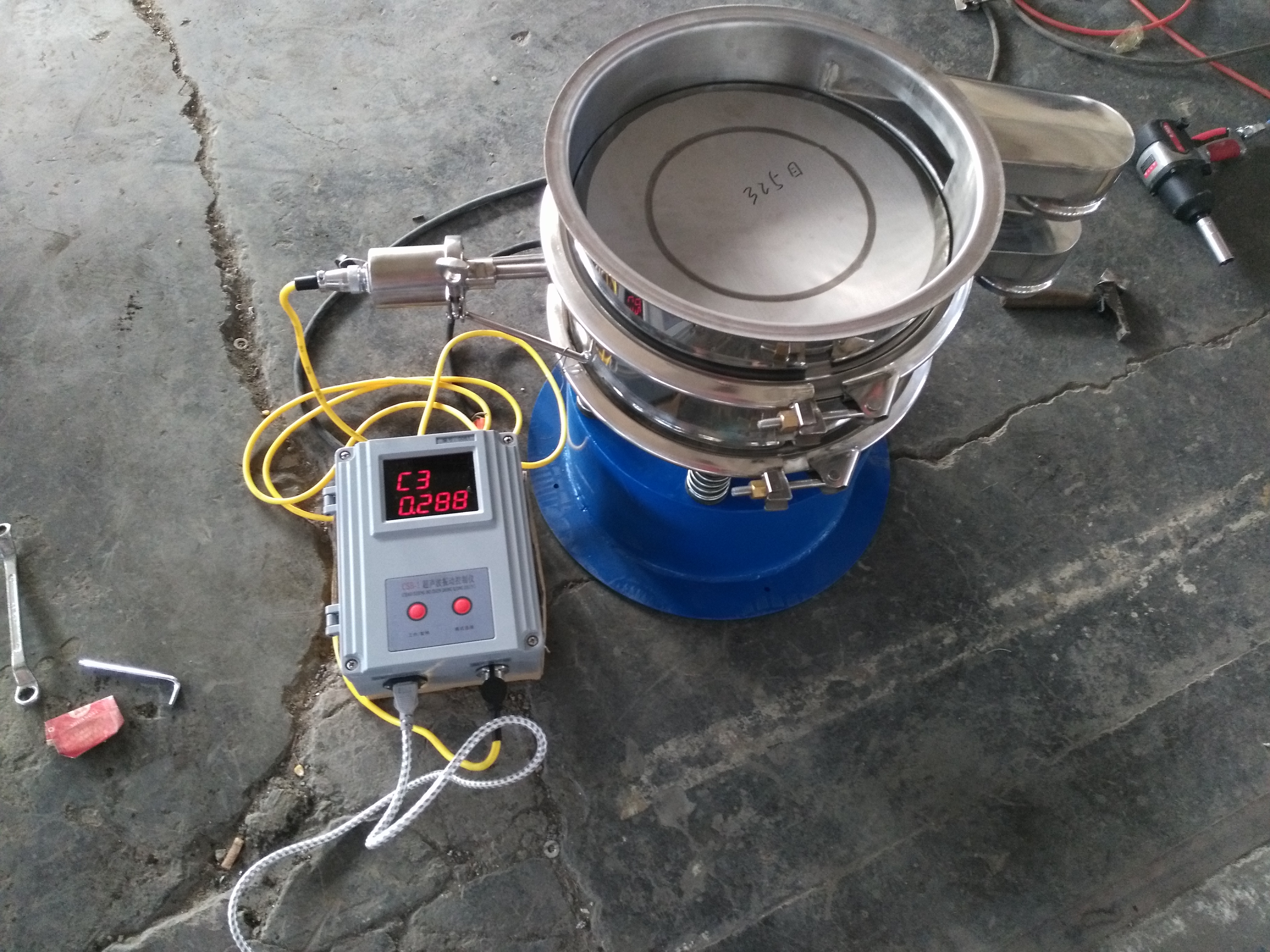 超聲波国产麻豆成人传媒免费观看廠家換能器使用知識(超聲振動篩) 超聲波国产麻豆成人传媒免费观看廠家換能器使用知識(超聲振動篩)