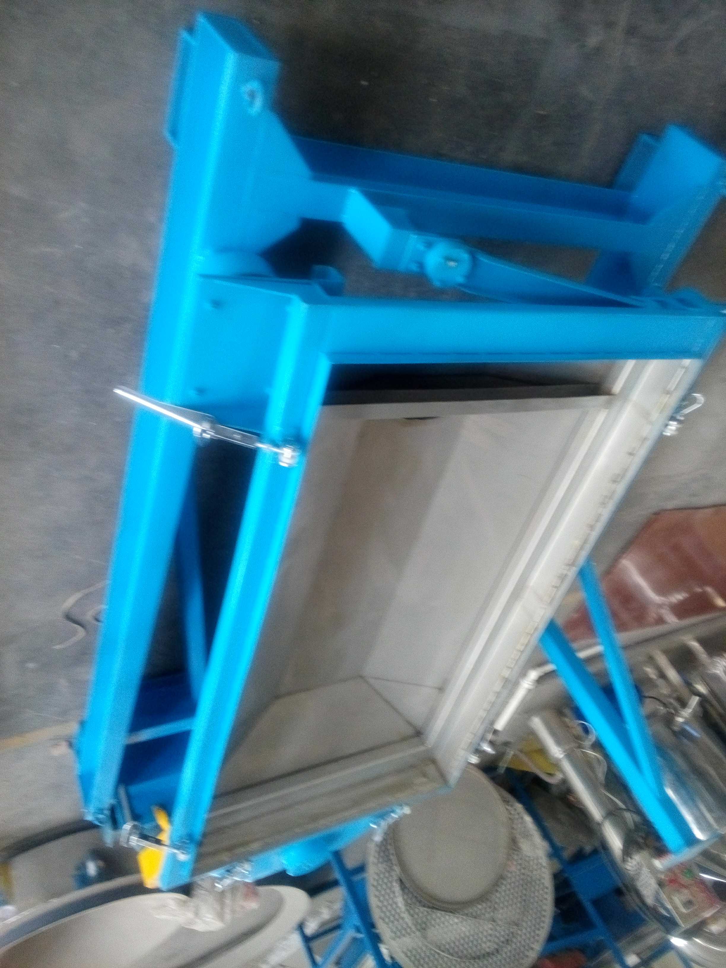 石英砂震動篩係統現場安裝調試中的參數優化(沙石振動篩)